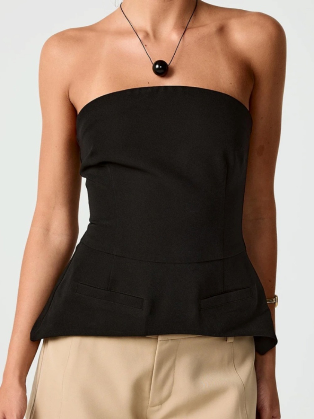 NWT. Charcoal Stella strapless fitted top. Black. Size 6